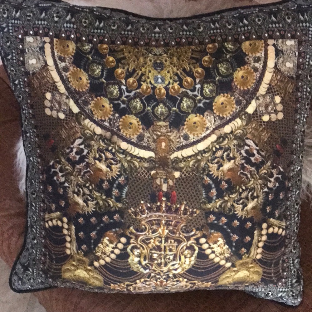 Camilla pillow